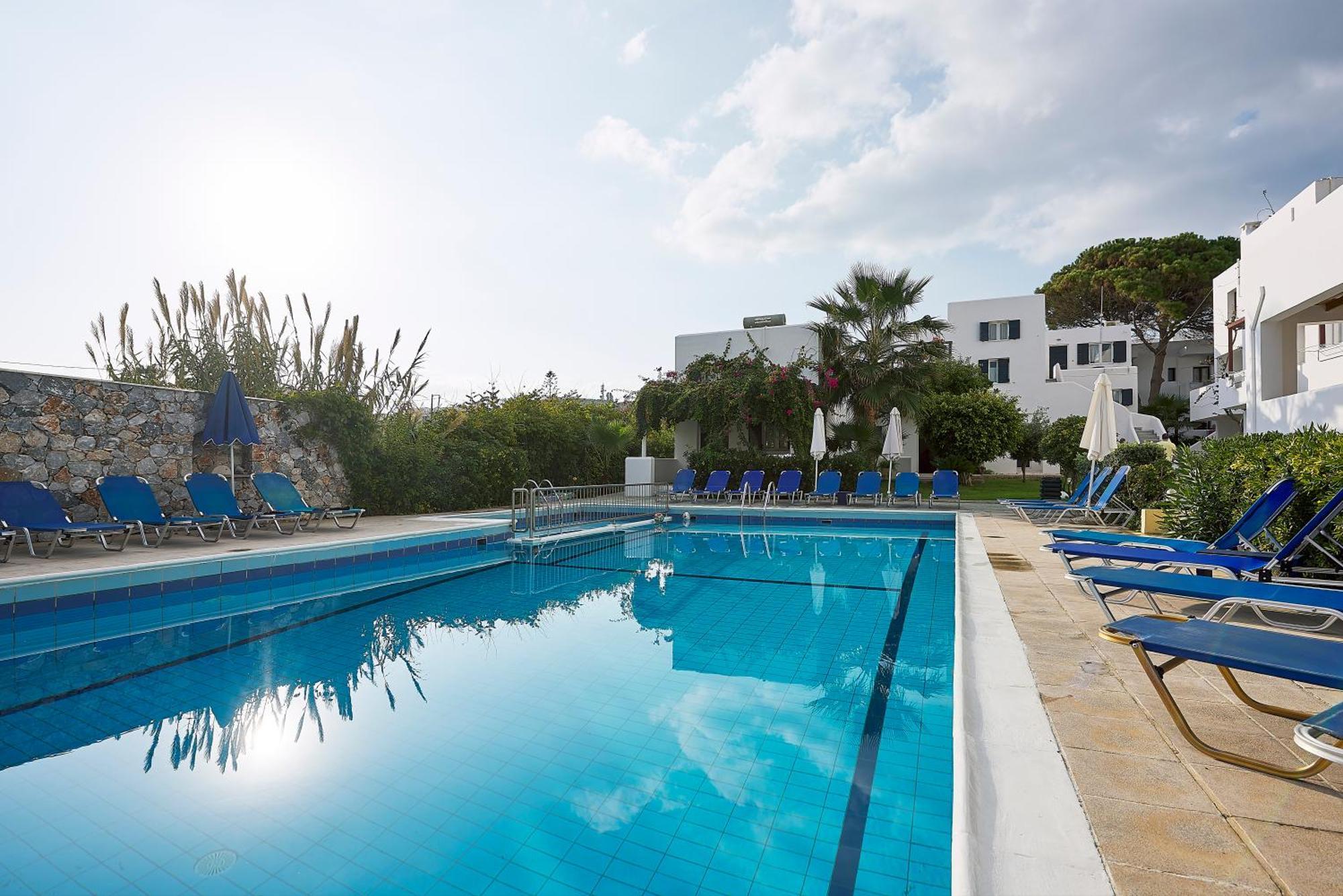 Eva Suites & Apartments Agia Marina  Exterior photo